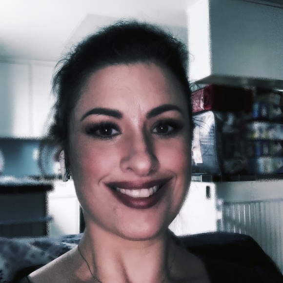 Meet your Posher, Jennifer - Picture 4 of 5